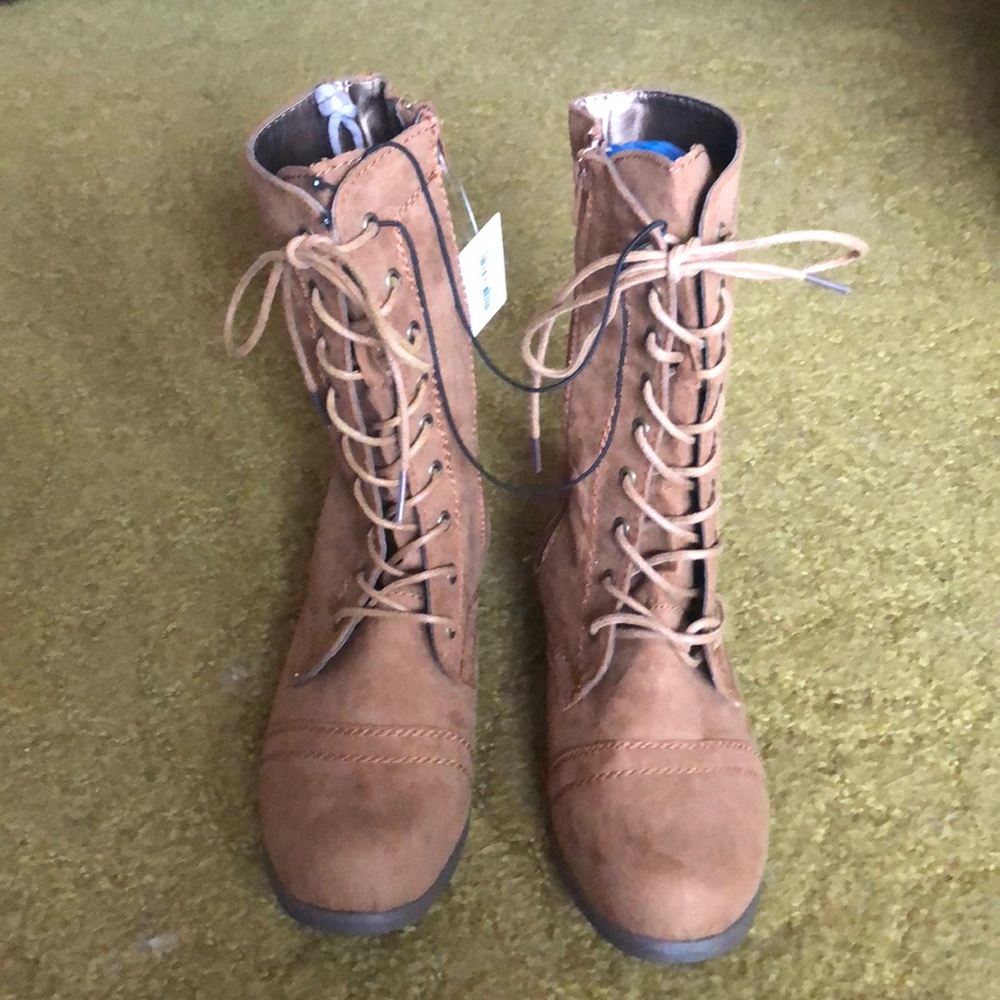 Chestnut brown boots
